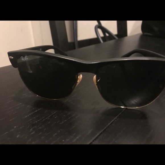 Ray-Ban Clubmaster (Oversized) - Black and Gold - Picture 4 of 6